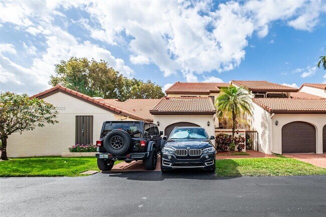 Building Photo - 9340 NW 48th Doral Terrace