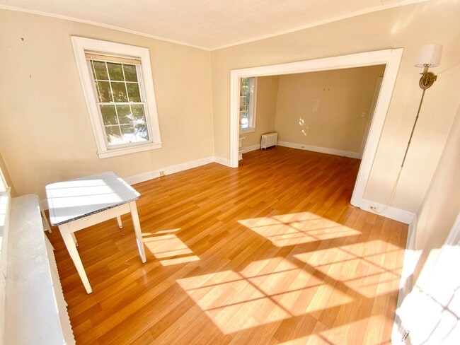 Building Photo - 30 Sherman St