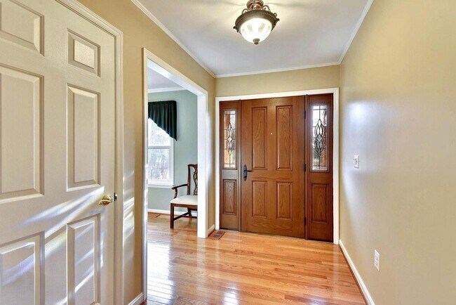 Foto del edificio - 13440 Carriage Hill Dr