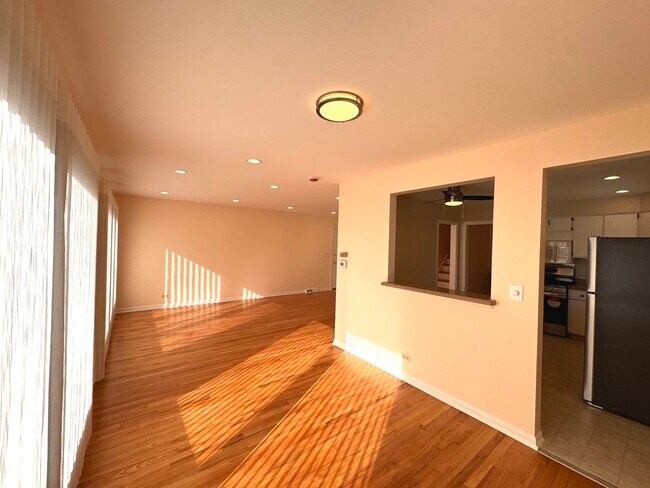 Foto del edificio - 1042 W Central Rd