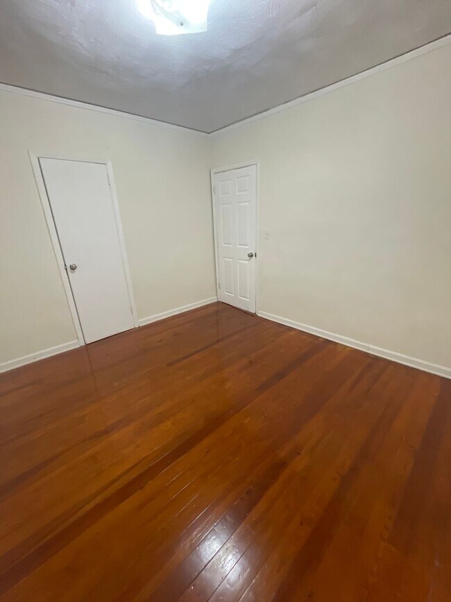 Foto del edificio - 1478 Hamilton