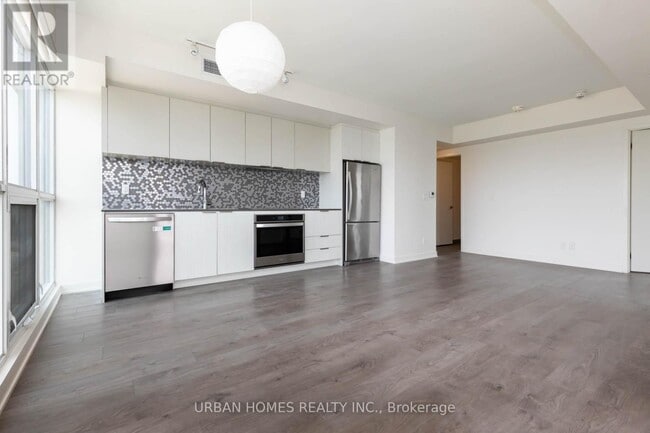 Building Photo - 2 Sonic Way