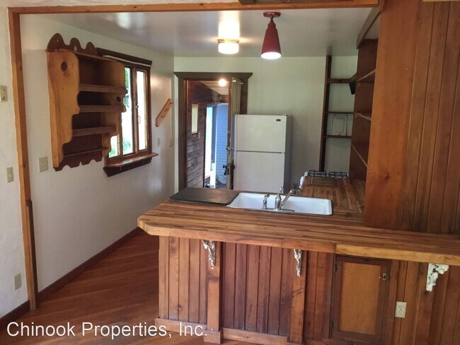 Building Photo - Studio, 1 bath House - 271 1/2 N Grand St