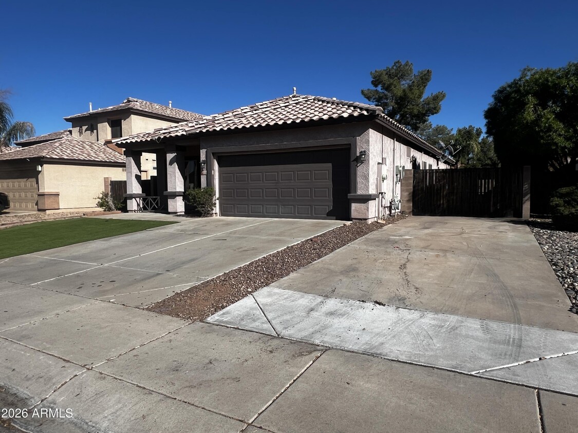 Foto del edificio - 1227 S Kendra St