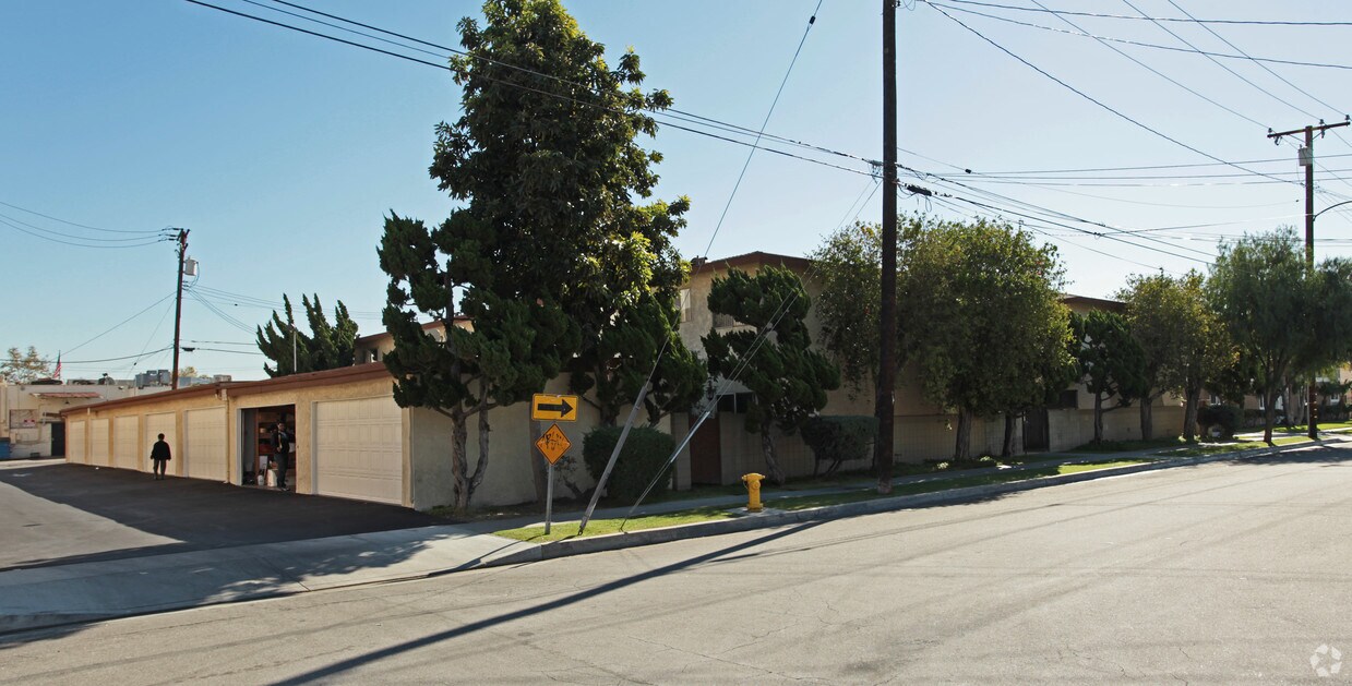 Building Photo - 18410 Corby Ave