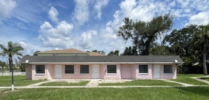 Building Photo - 5315 Avery Rd