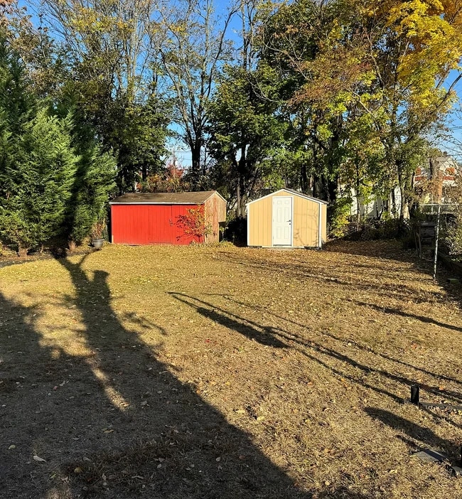 Building Photo - 330 Eaton Ave