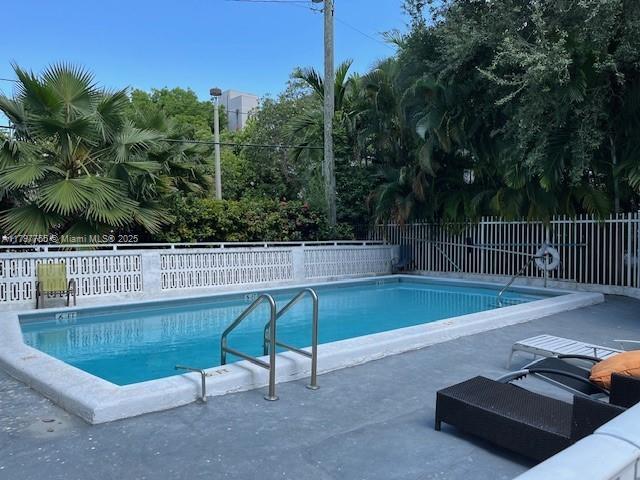 Foto del edificio - 1340 Lincoln Rd