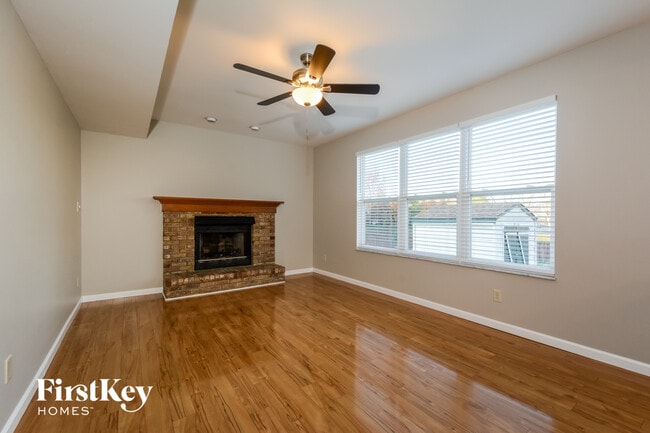 Building Photo - 284 Bluemont Ct