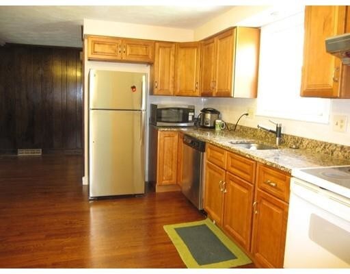 Building Photo - 42 Westgate Rd