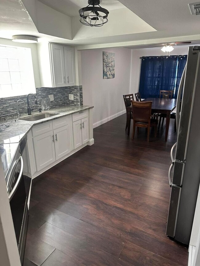 Building Photo - 103 Weybridge Cir