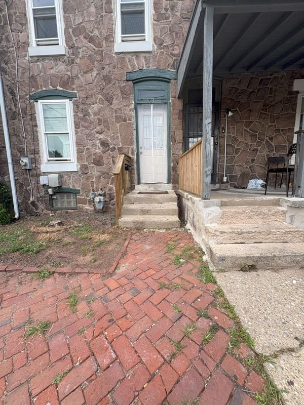 Building Photo - 53 E Wood St