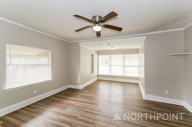 Foto del edificio - Irresistible Single Family Home | 3 BR/2BA | In Jacksonville