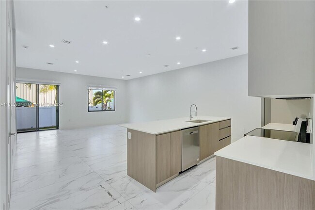 Foto del edificio - 4226 NE 7th Terrace
