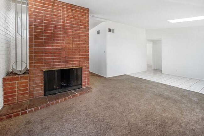 Building Photo - 6762 E Kiami St