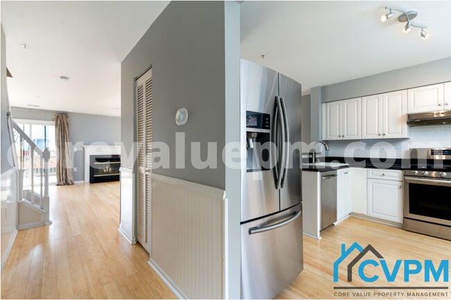 Building Photo - 1015 Murdoch Ct
