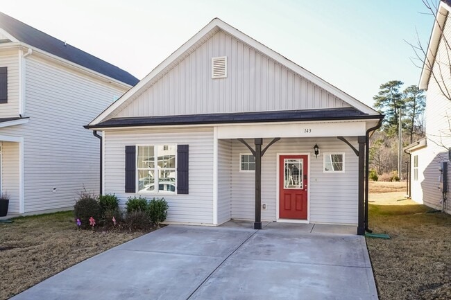 Foto del edificio - One Level Home Move In Ready!