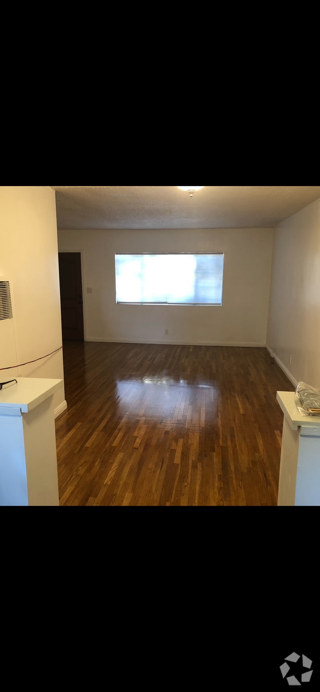 Building Photo - 3378 S Centinela Ave