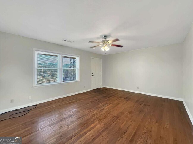 Foto del edificio - 514 Clover Dr