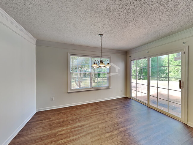 Building Photo - 7541 Brookwood Valley Lane