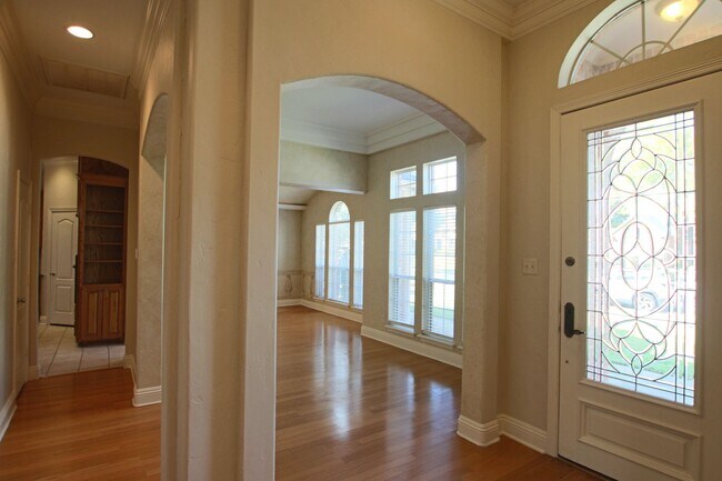 Foto del edificio - 1202 Riverbend Drive