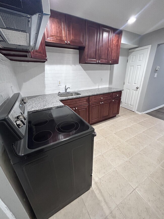 Foto del edificio - 2261 N Colorado St