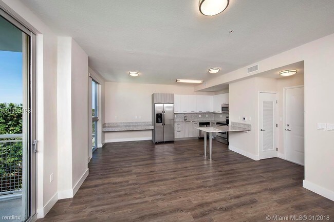 Building Photo - 2700 SW 27th Ave