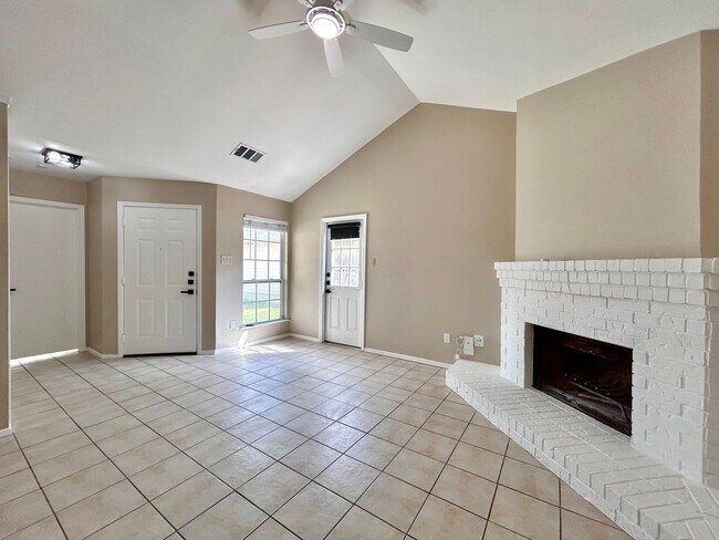 Building Photo - 510 Greenlawn Blvd