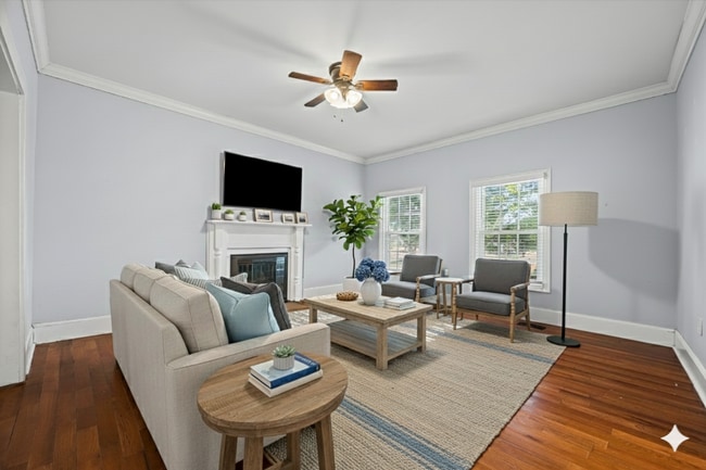 Building Photo - 512 Banks St