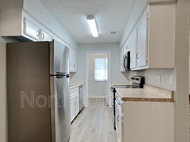 Building Photo - 700 Norfork Dr