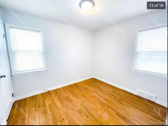 Foto del edificio - 26261 Clancy St
