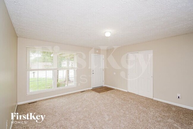 Foto del edificio - 6811 Shelley Ct