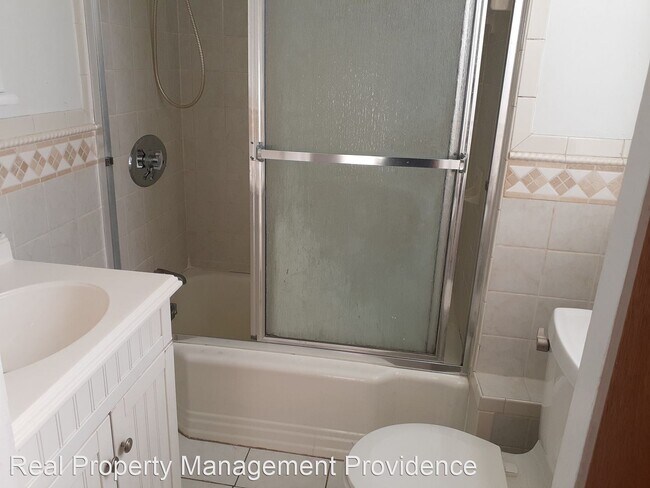 Building Photo - 3 br, 1 bath House - 101 Veazie Street