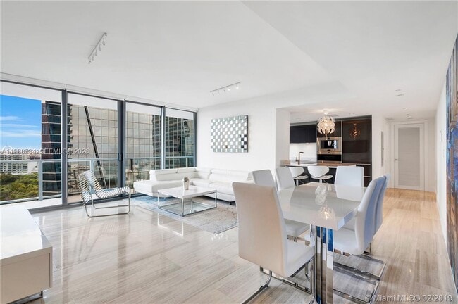 Foto del edificio - 1451 Brickell Ave