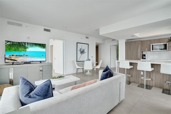 Foto del edificio - 401 N Birch Rd