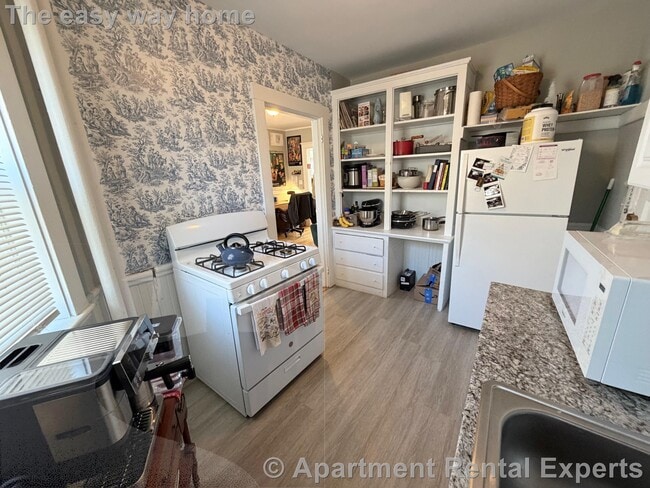 Photo - 269 Huron Ave Apartment