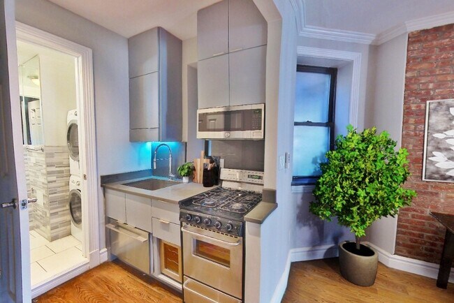Foto del edificio - 697 TENTH (47th St. & 48th St.), #4RS