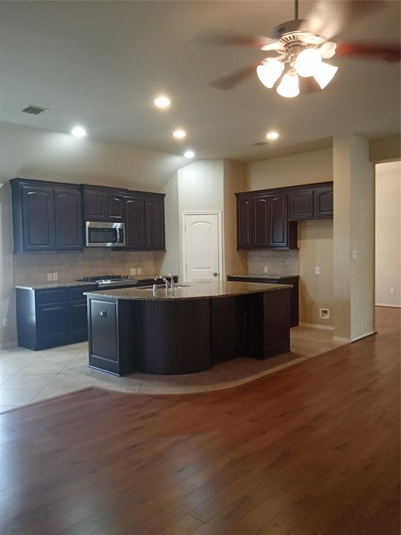 Foto del edificio - 5526 Stoneridge Ct