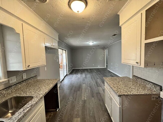 Building Photo - 191 Ramada Cir