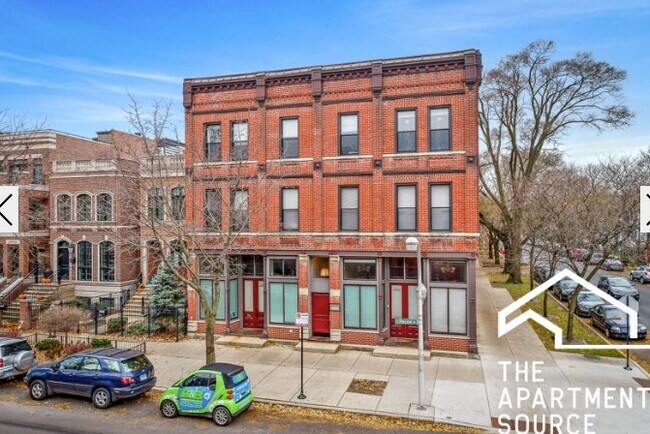 Building Photo - 2956 N Racine Ave