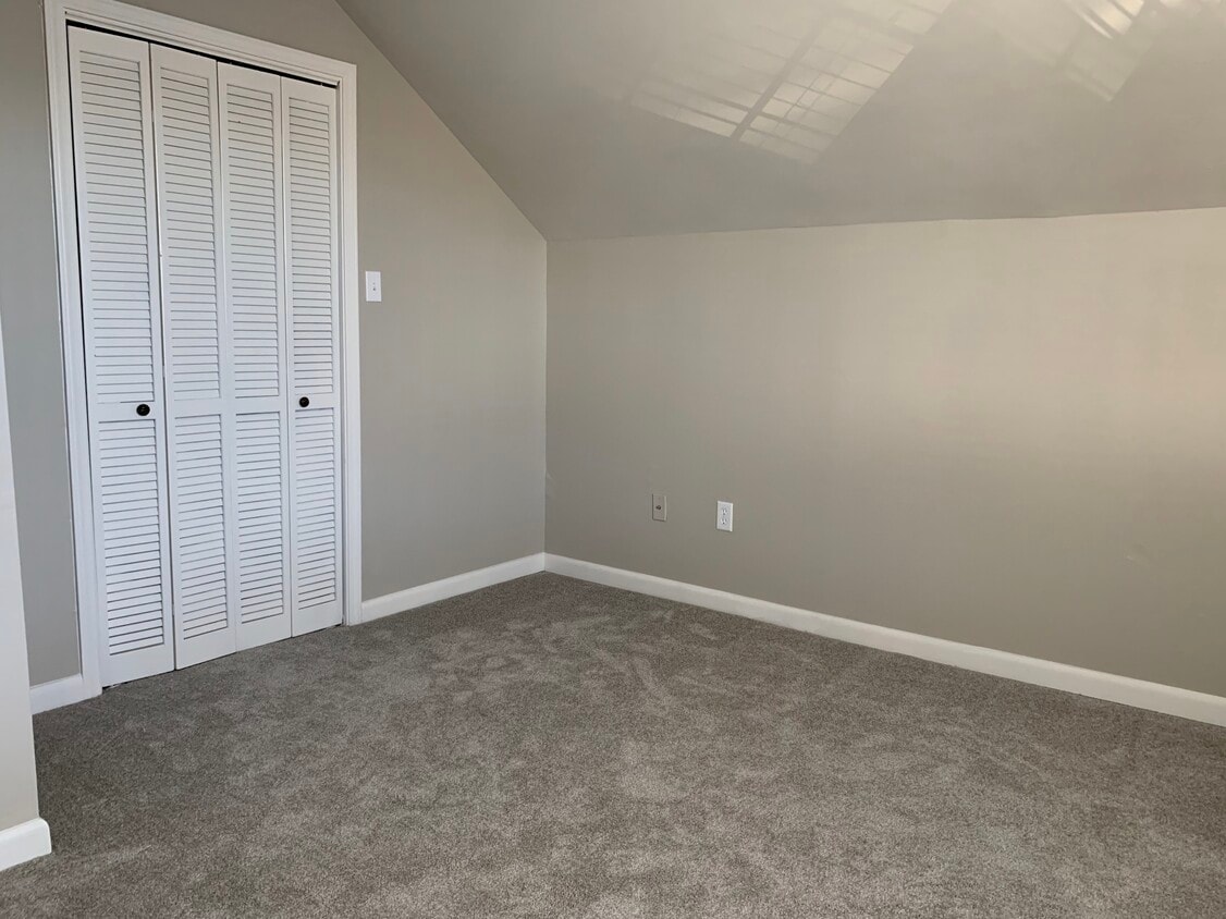 Upstairs Bedroom #1 - 8335 Summa Ave