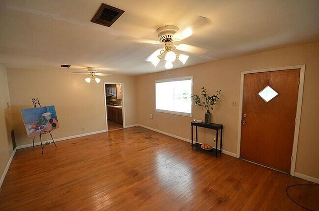 Foto del edificio - 135 1st St