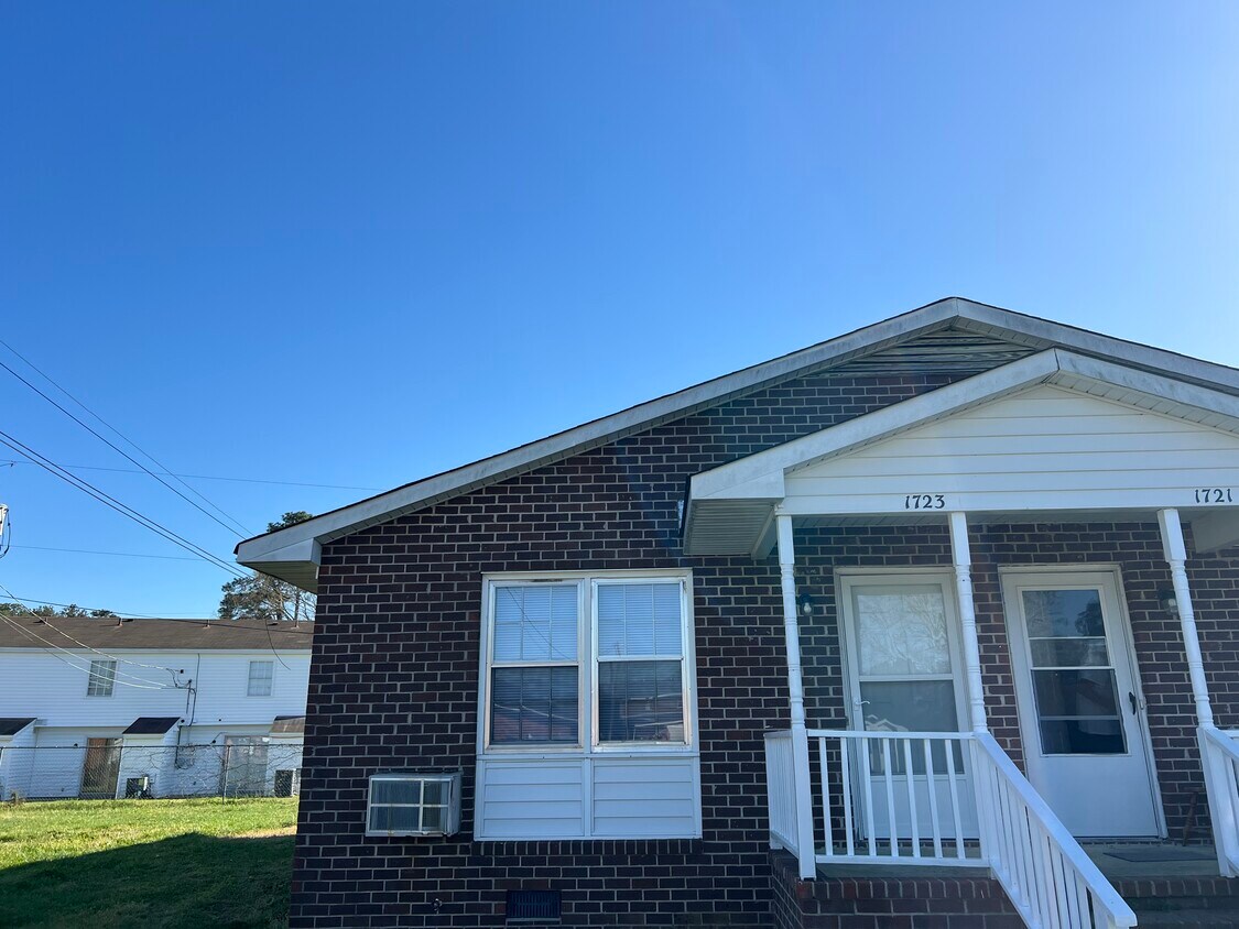 1723 Windsor Dr, Rocky Mount, NC 27801 Townhome Rentals in Rocky