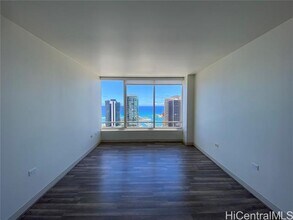 Building Photo - 1009 Kapiolani Blvd