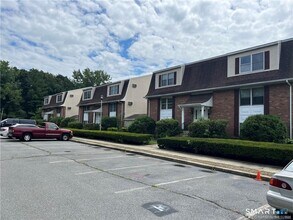 Building Photo - 302 Boston Post Rd