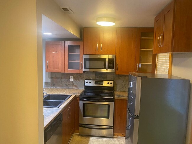 Foto del edificio - Lovely 2 Bed 1.5 Bath Townhome!