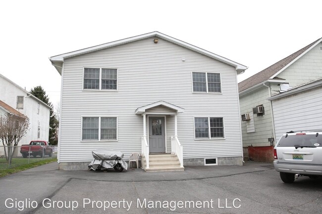 Building Photo - 420 Dunmore St