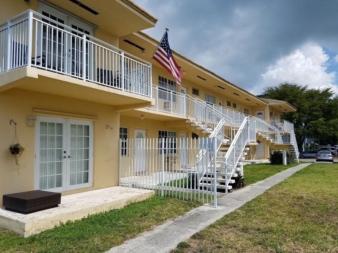 1850 S Treasure Dr, North Bay Village, FL 33141 Apartments North Bay