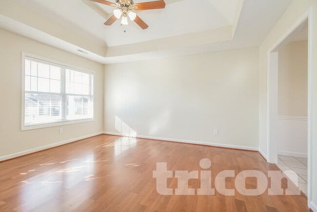 Building Photo - 9009 Macbeth Dr