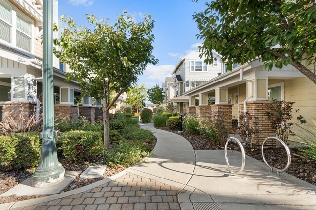 Foto del edificio - 104 N Hummingbird Ln